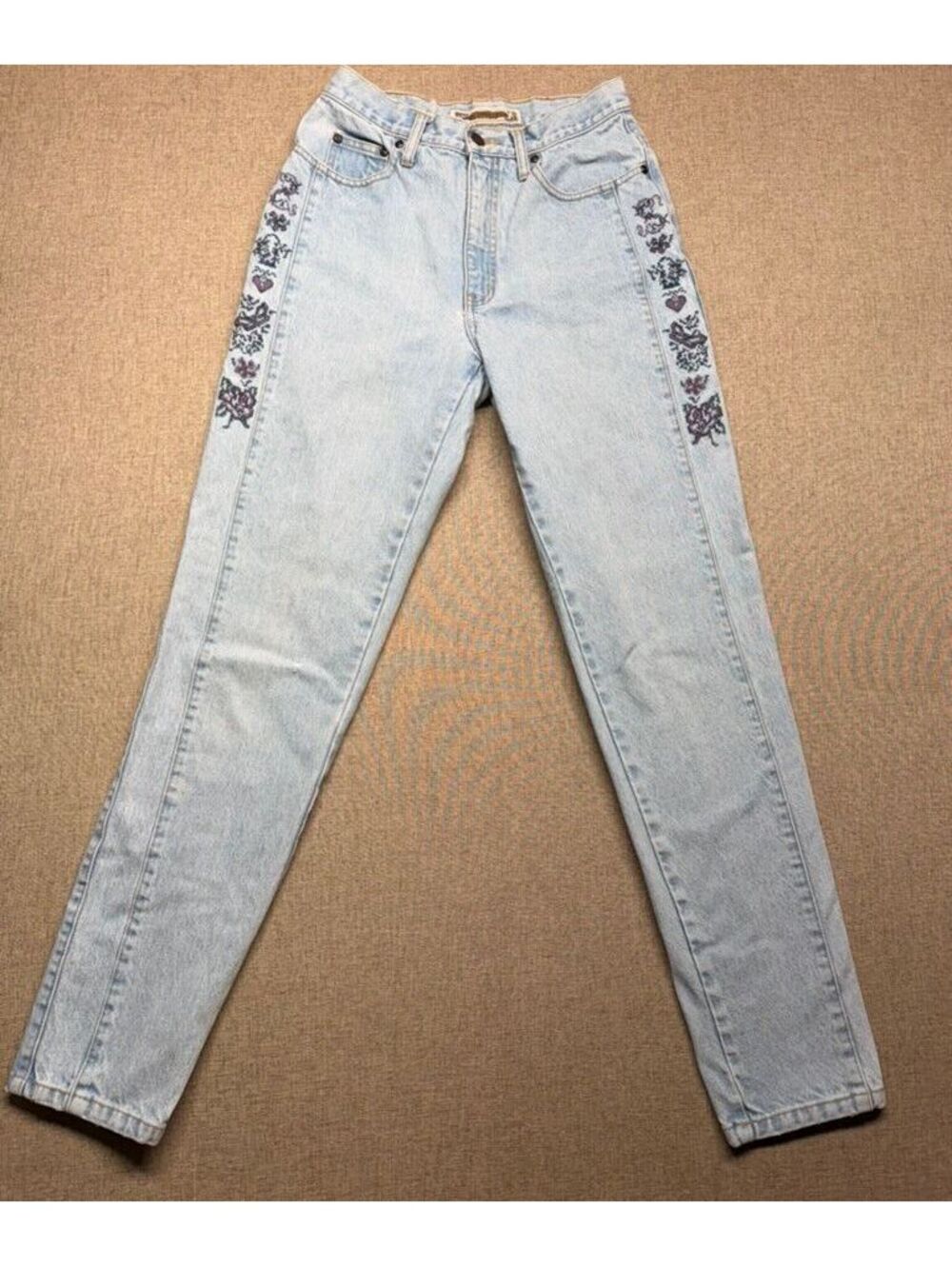 Vintage Paris Sport Club Embroidered Mom Jeans Size 5 Light Wash Floral Denim